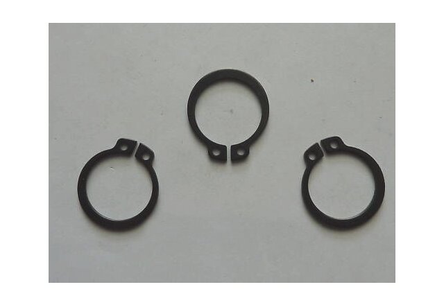 Retaining ring for shafts DIN 471 15 - Steel